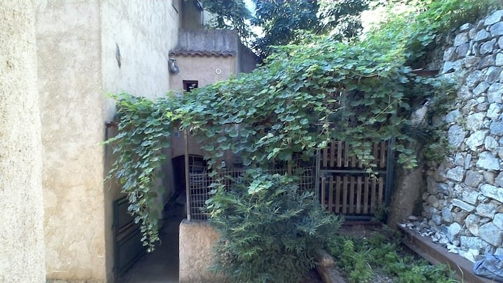 Maison Ancienne Dans Village Authentique - Belgodère