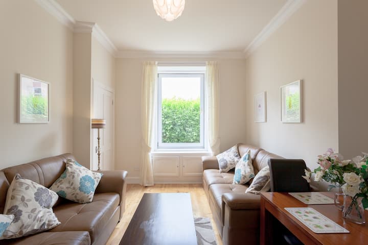 Traditional 1 Bed Leith Flat Close To City Centre - Leith