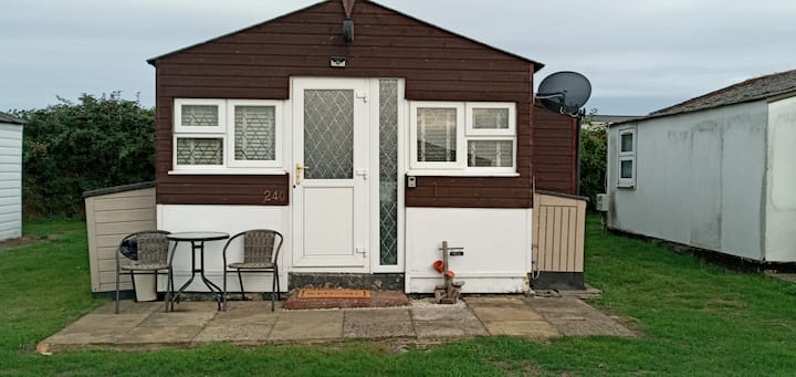 Cosy Chalet For Holiday Rent In Leysdown-on-sea - Faversham