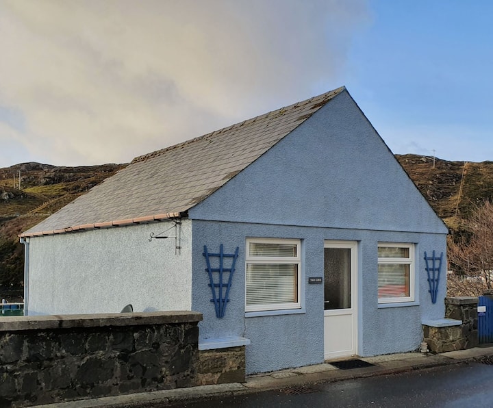 Unique Tarbert Cottage With A Marina View - Harris