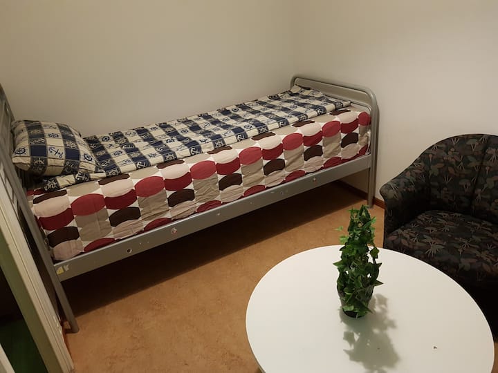 Nice Room In Shared Apartment, Central - Norrköping