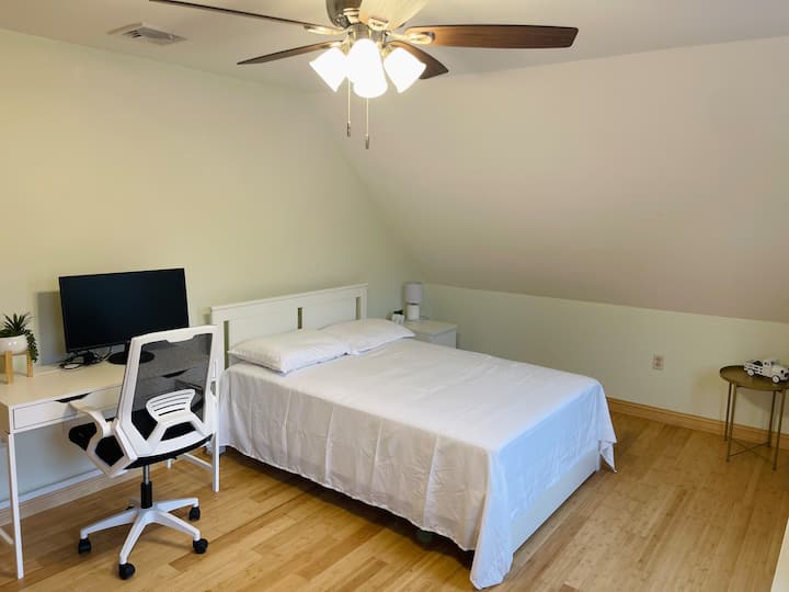 Cozy Private Room - Taunton, MA