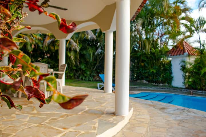 Guest-friendly 2bd Villa, Private Pool/garden, Tv/netflix/wifi, Steps From Beach - Sosúa