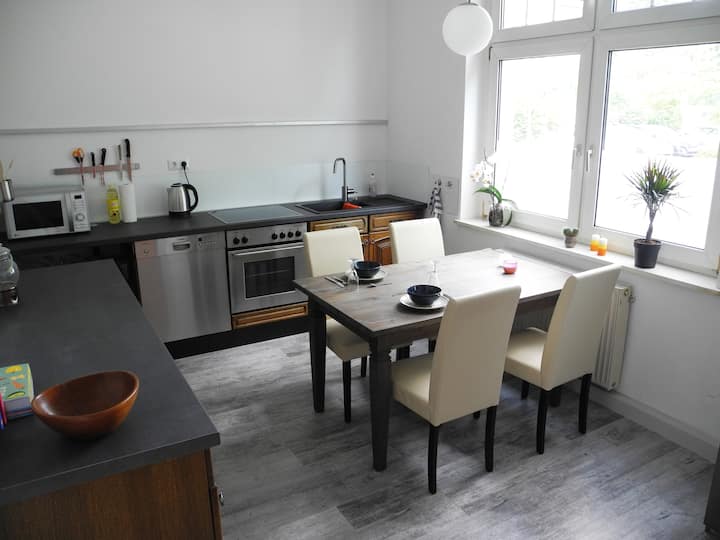 Charmantes & Zentral Gelegenes Apartment In Hilden - Haan