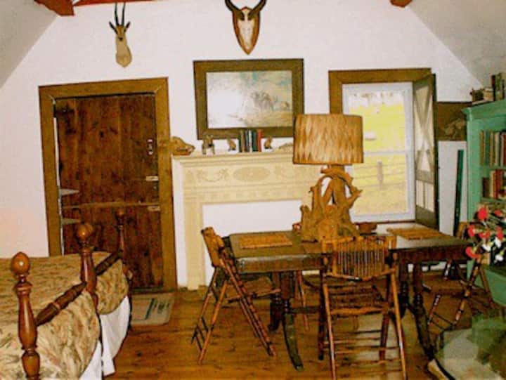 Whistler's Inn/african Room (#14) - Lenox, MA