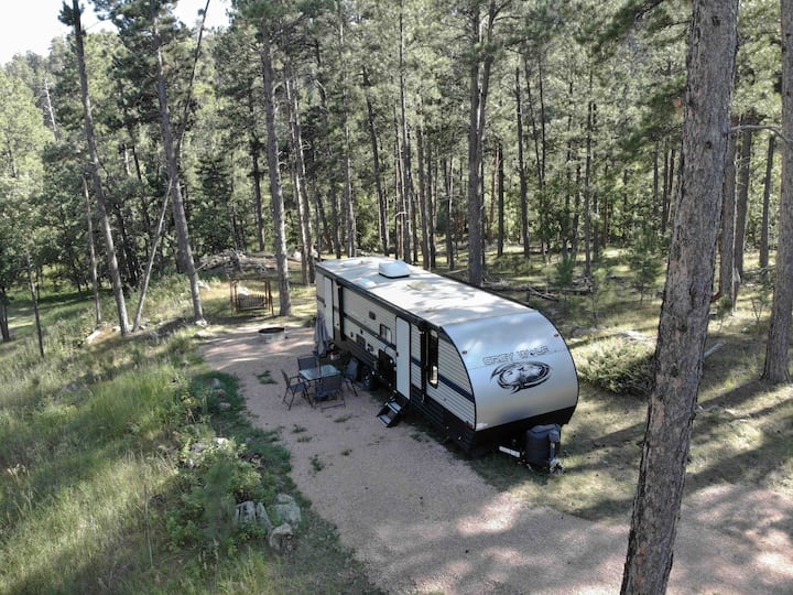 Modern Camper Near Custer State Park - Mount Rushmore, SD