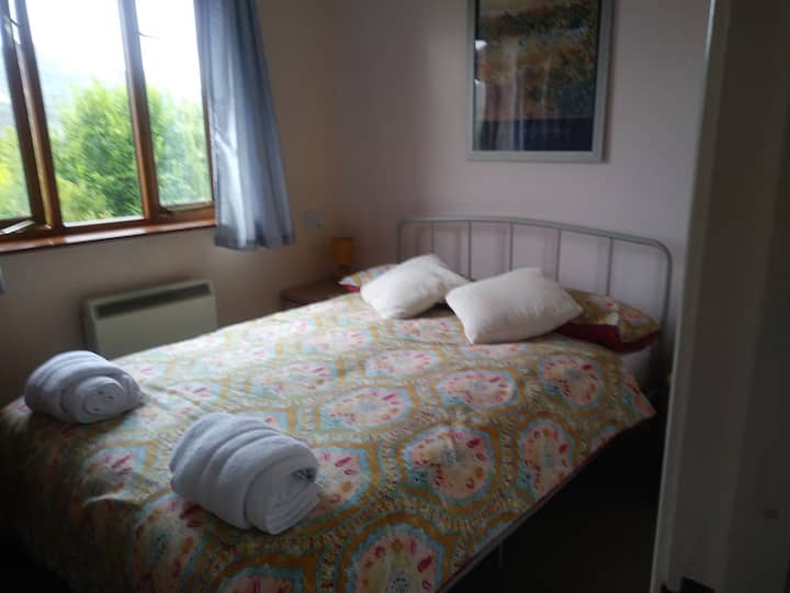 Cosy Double Room - Monmouth