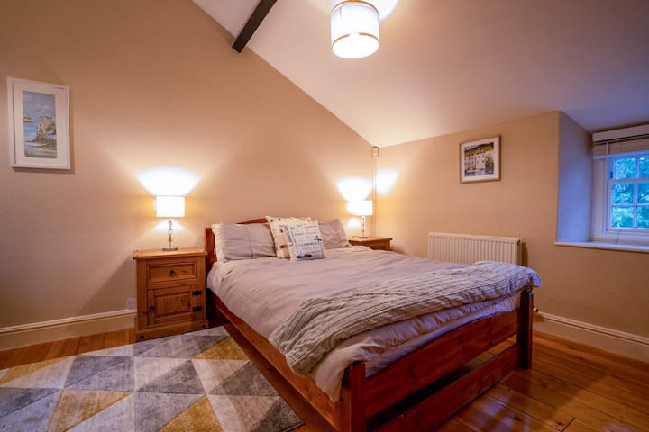 Comfortable Guest Suite Near Penryn, Sleeps 4 - Penryn