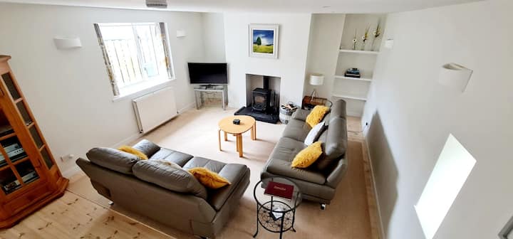 Willow Cottage, Luxury, Central, Free Parking - Inverness, UK