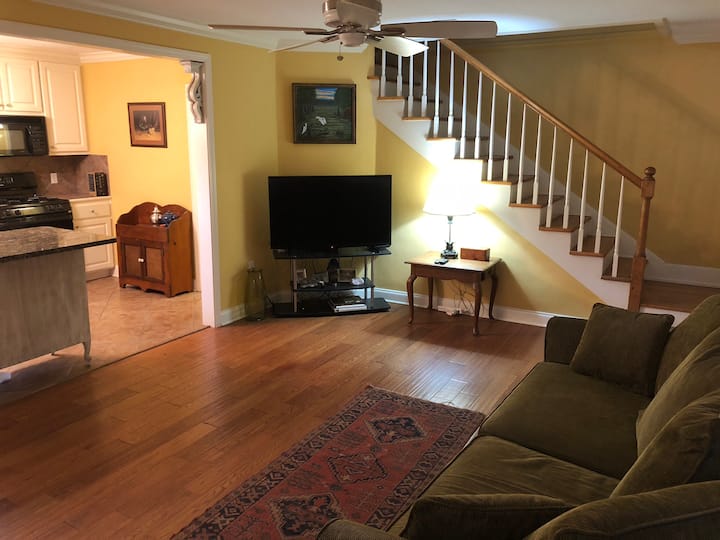 Quiet, 3 Br 2.5 Ba Mid-city House Near Government. - Baton Rouge