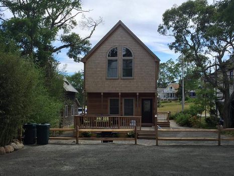 Martha's Vineyard, MA Cottages at the Best Price cozycozy