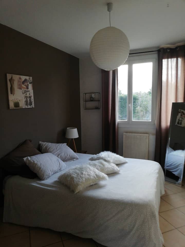 Chambre Privée 2 Personnes Dans Appartements - Bourg-lès-Valence