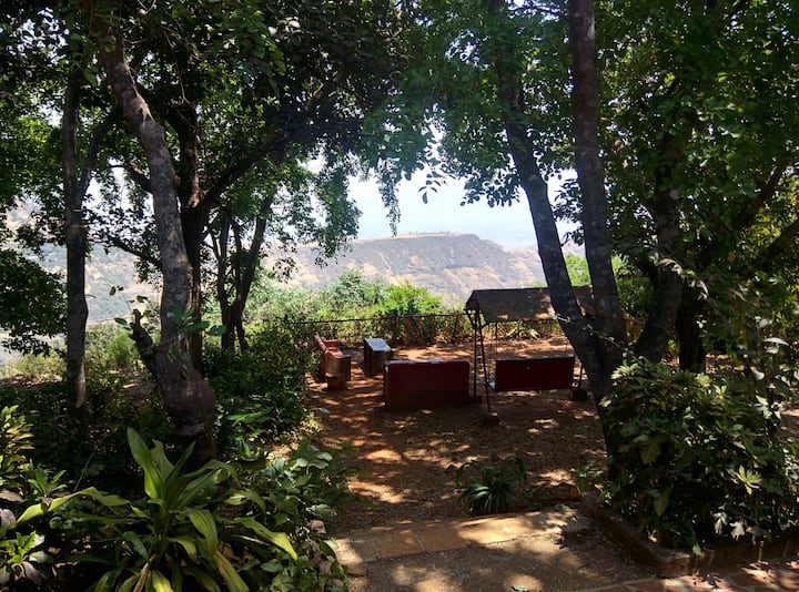 Laxmi Hotel - Valley View (Room+tent+ Breakfast) - Matheran