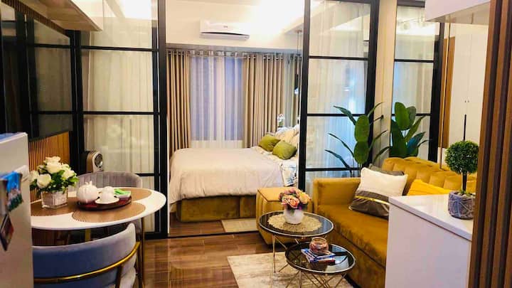 Luxury Infinitysuite@air Residences W/wifi&netflix - 마닐라