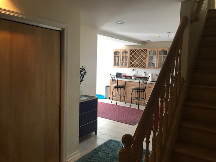 1  Mile To Nyc - Cozy 1 Bdrm Apartment - Edgewater