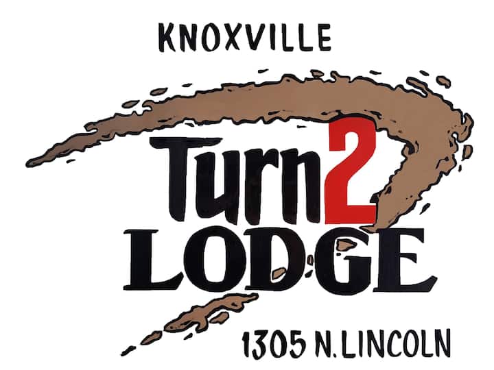 Turn 2 Lodge - Knoxville, IA