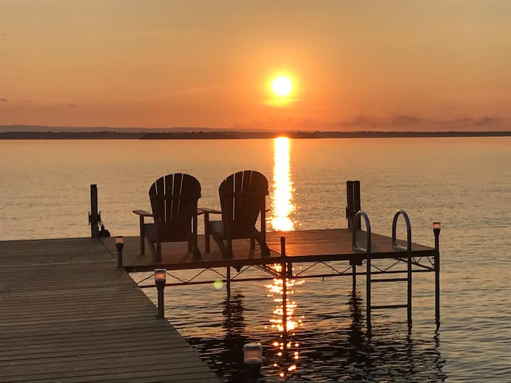 Waterfront * Sunsets * Private * Swimming/fishing - Grand Isle, VT
