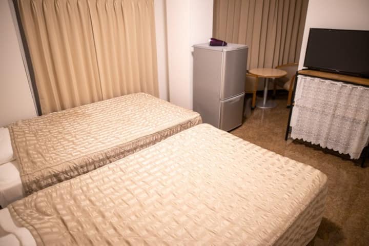 *Grand Reopening! Clean Room, Kadena Gate 2 * Rm2 - Okinawa, Japan