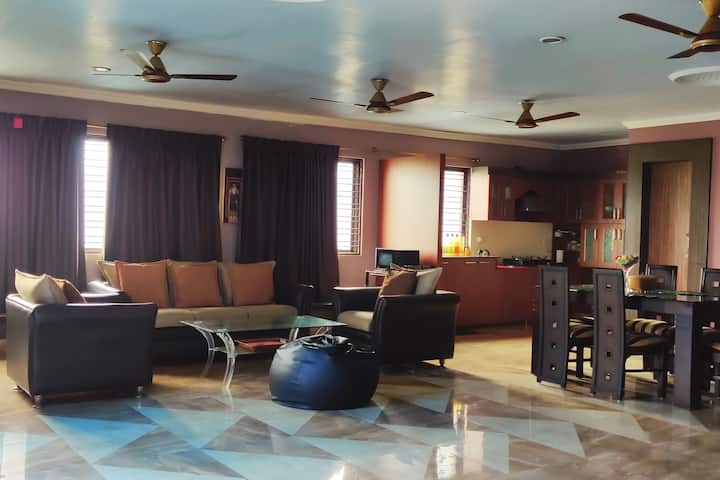 Luxurious 2 Bedroom With All Comforts Of Home - Bhubaneshwar