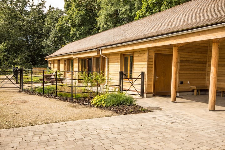Accessible Accommodation Right By The Monsal Trail - Bakewell