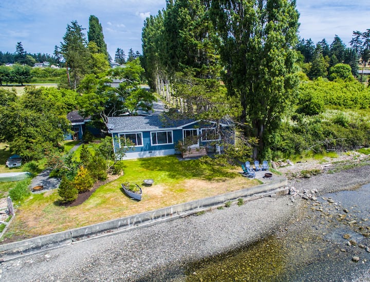 Unique Waterfront Beach House, 1 Mile From Friday Harbor - San Juan Islands, WA