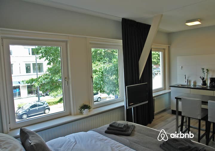 Studio Apartment With Kitchen Near City Center - Eindhoven