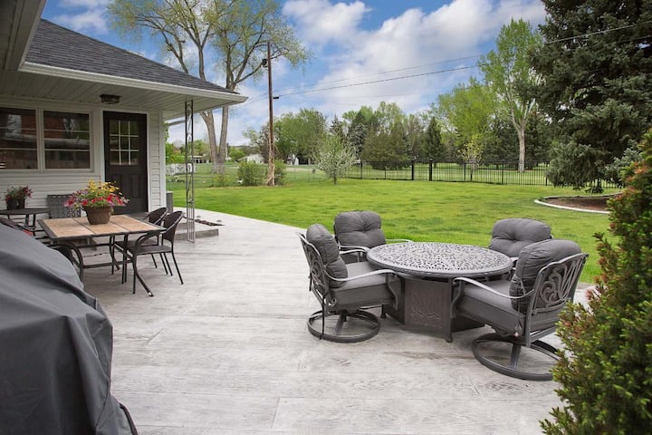 Spectacular Centrally Located  Private Home On Golf Course With Views And More - Billings, MT