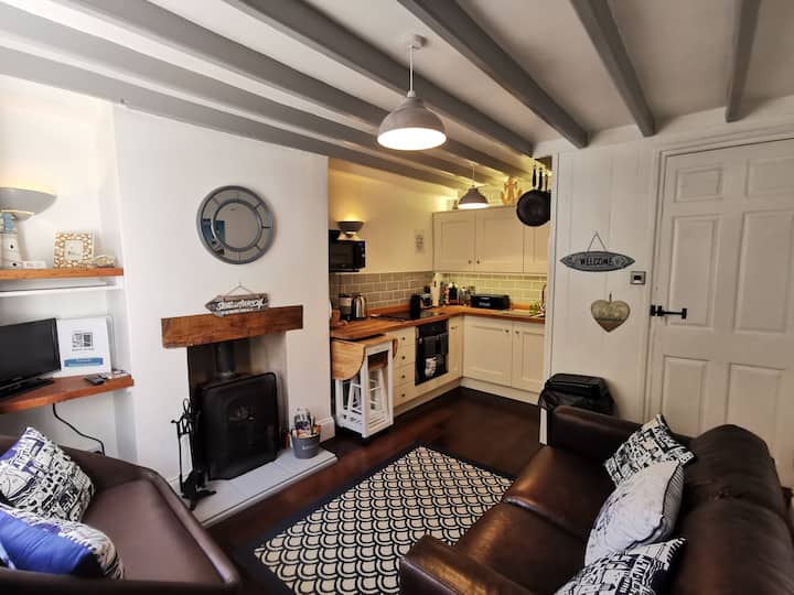 Marvic - Cosy Cottage, Sleeps 4, Pet-friendly - Staithes