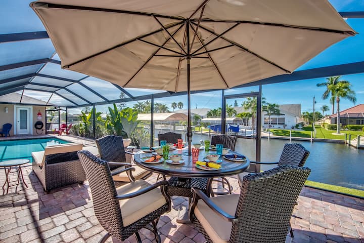 Delightful 3 Br Waterfront Villa W. Heated Pool/ Boat Lift - Fort Myers