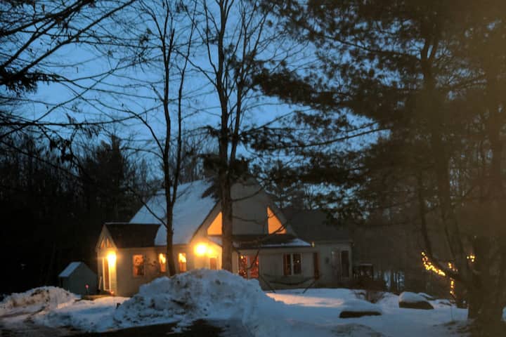 Charming House On 7 Acres In Rural New Hampshire - Greenfield, NH