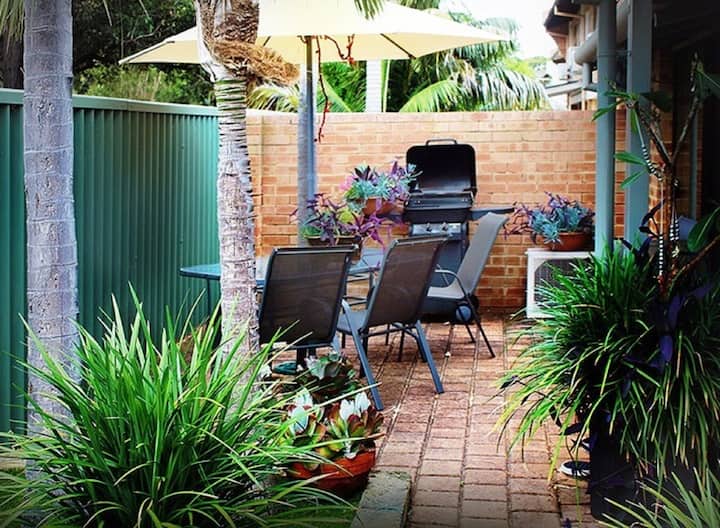 Light And Bright, Modern Villa Located In A Quiet Area In Leederville - Perth