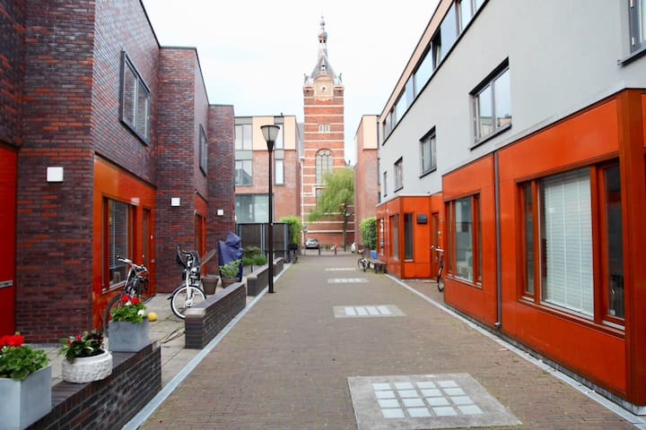 Ruime Gezinswoning In Hartje Delft - Delft