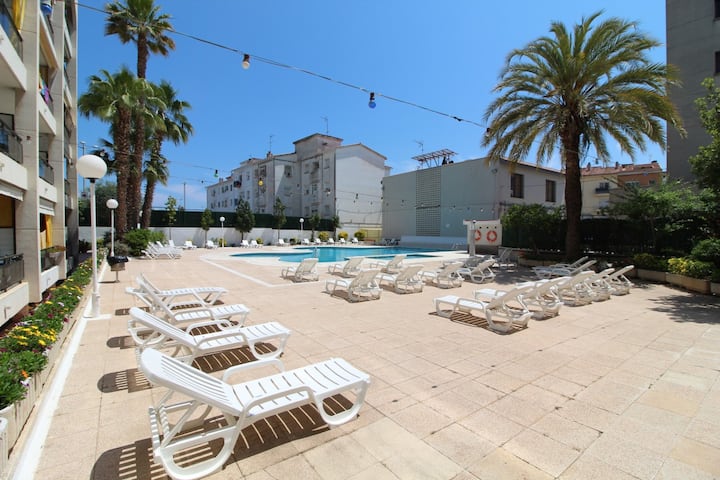 Apartment With Pool - Calella