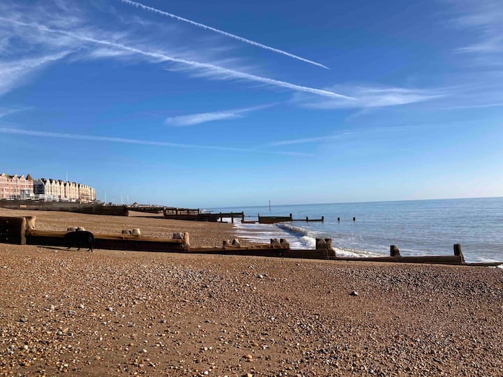 Sea Views And Comfort. Two Kingsize Doubles. - Bexhill-on-Sea