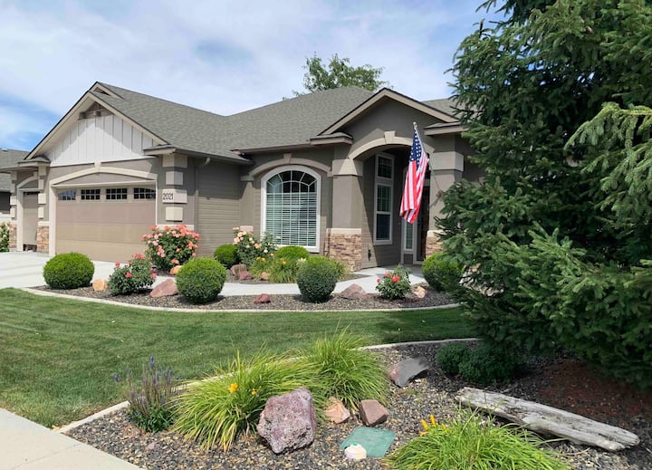 Feel At Home In Nampa—comfy Guest Room And Bath - Nampa, ID