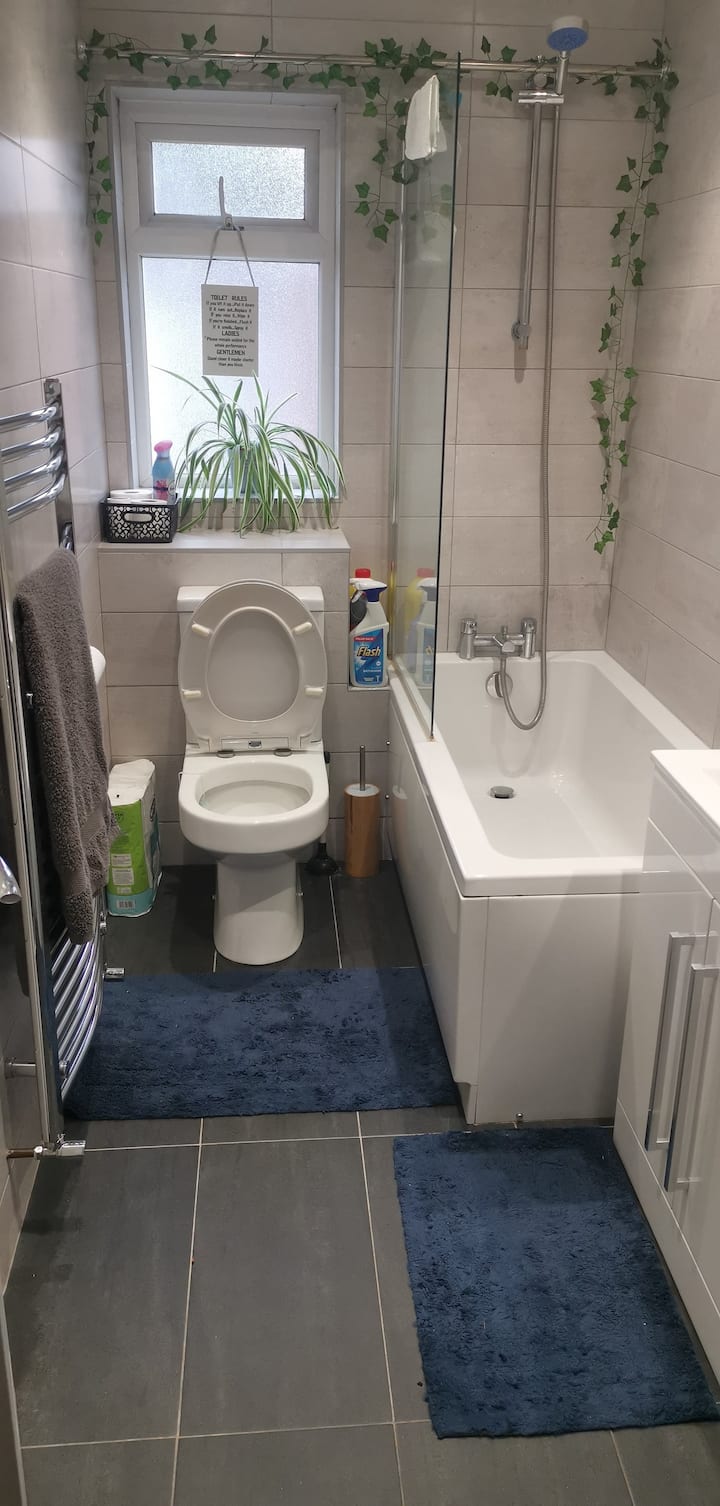 Large Double Room | Free Permit Parking Bn1 - Brighton and Hove