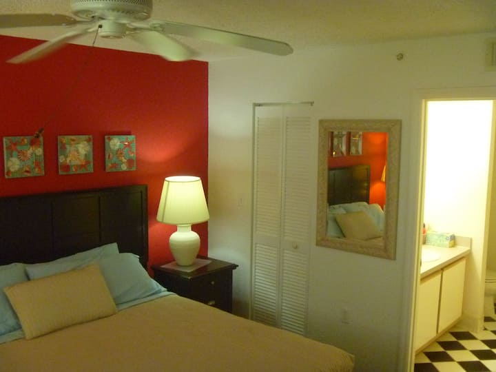 Sunrise Suites Resort, Key West Fl U #408 2bdr2bth - Key West, FL