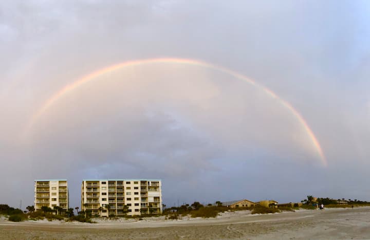 “Sand Dollar Serenity” 3/2oceanfront Cocoa Beach - Cocoa Beach, FL
