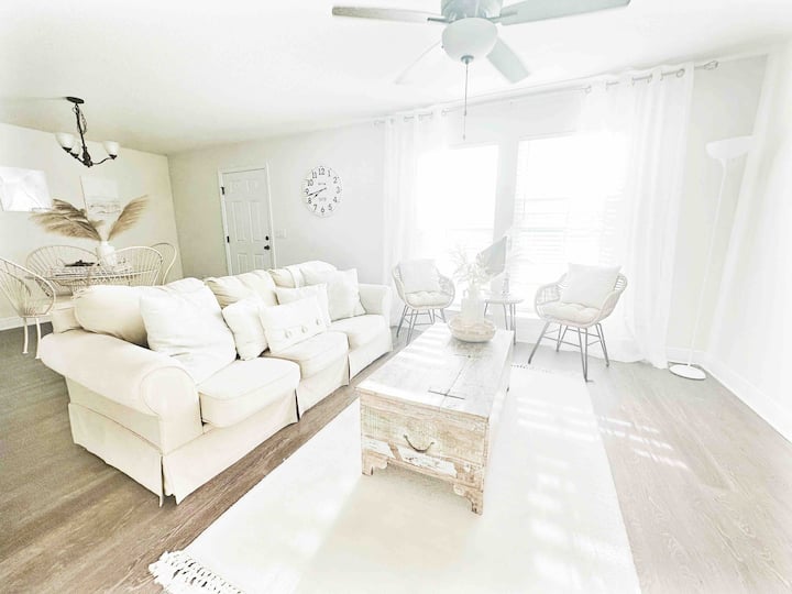 No Cleaning Fee! Coastal Boho Townhouse Central To Beach-river-whiting Field! - ミルトン, FL