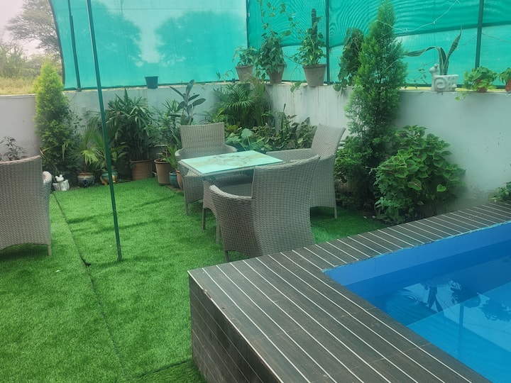 Bungalow With Swimming Pool Stay N Party Venue - Sahibzada Ajit Singh Nagar