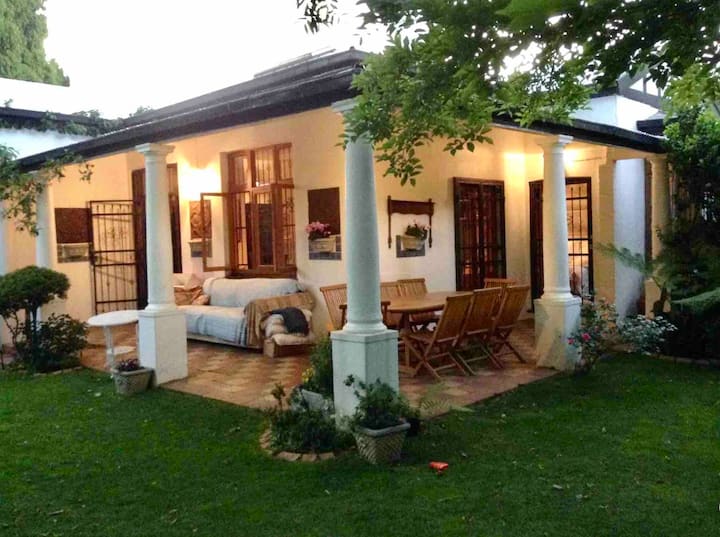 Beautiful Original Farm House In Orchards Jo'burg - Johannesburg