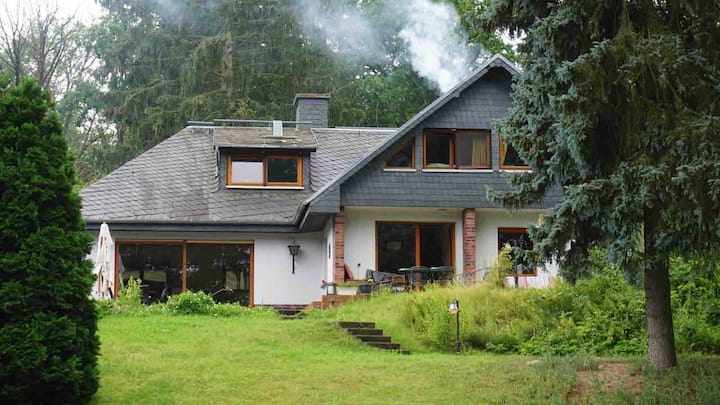 Großzügige Villa Am See Mit Saunafloß - Strausberg