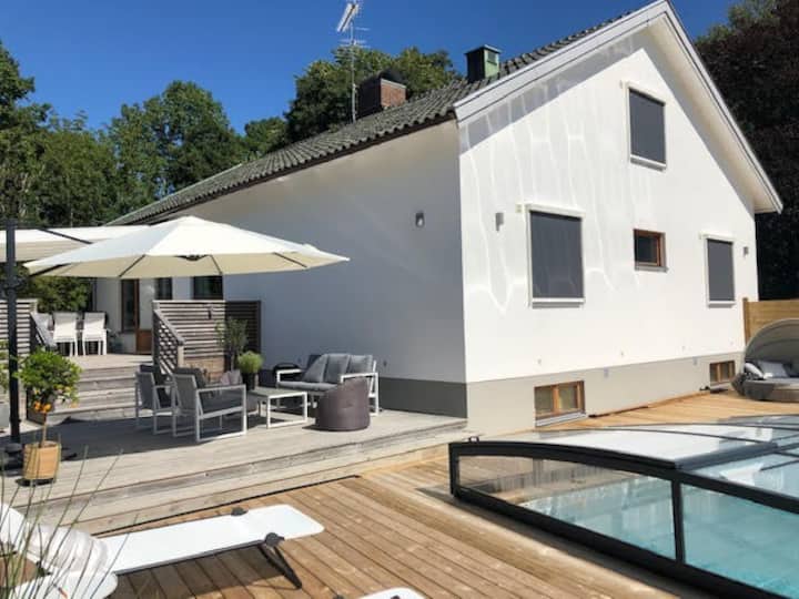 Modern Villa With Private Pool Close To Beach! - Goteborg