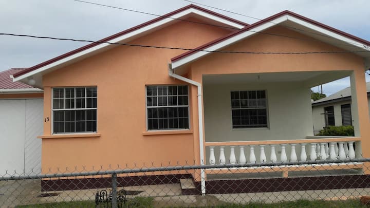 Affordable House In Oistins Nr Beach & Dining - Barbados