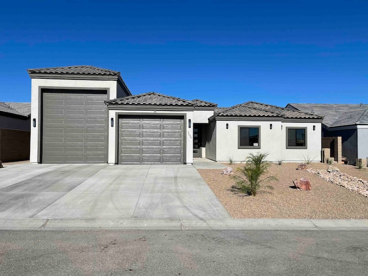 Fort Mohave River Retreat. New! 3 Bd/2bth Home - Fort Mohave, AZ