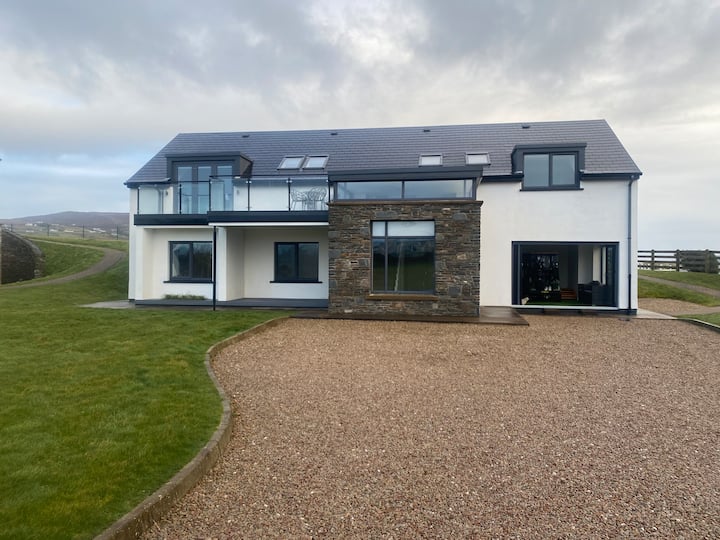 Dunfanaghy Home With Beach And Golf Course Views - Dunfanaghy