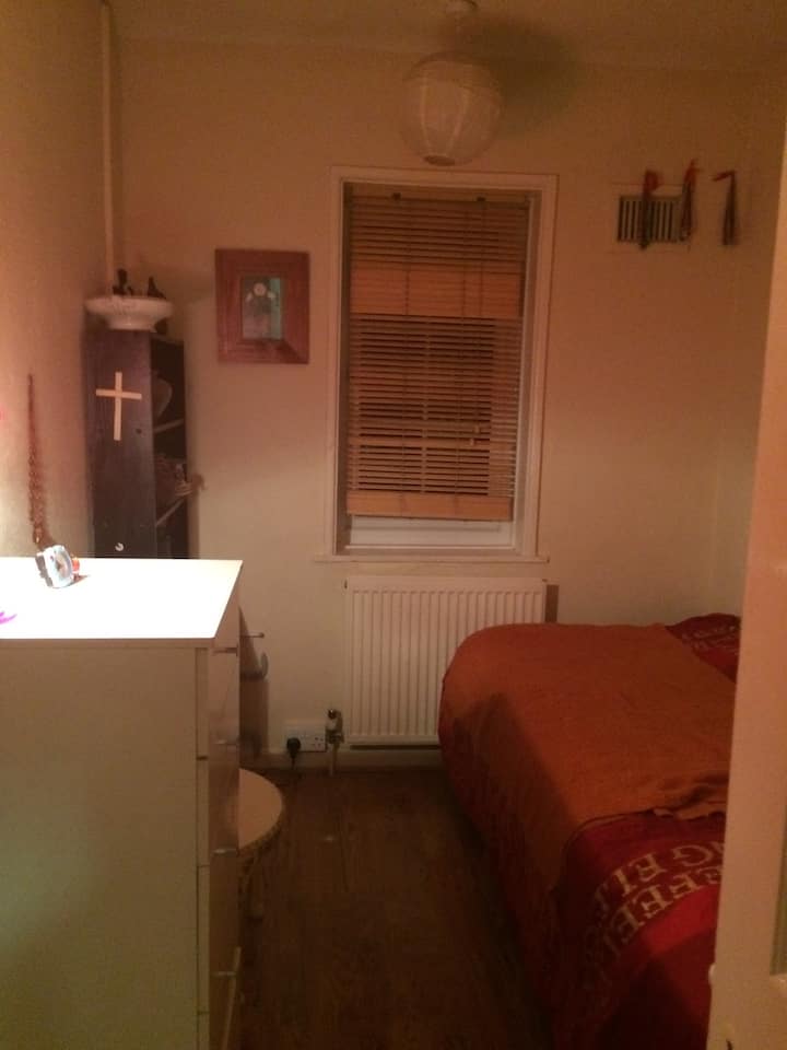 Cozy Room In Edgware Area With Bus, Tube. - Mill Hill