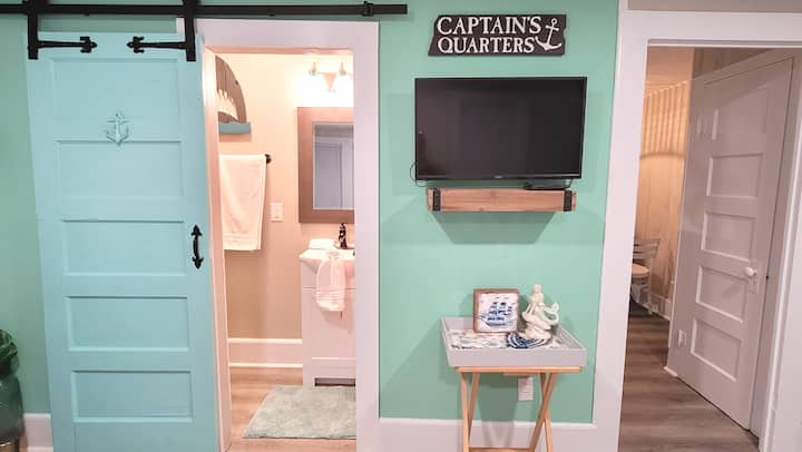Pirates And Mermaid Themed Cottage W/ Starlink - Bayside, TX
