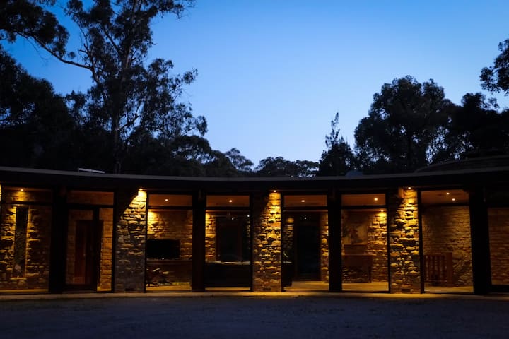 Coomalie House - Mid Century Inspired Luxury - Healesville Sanctuary