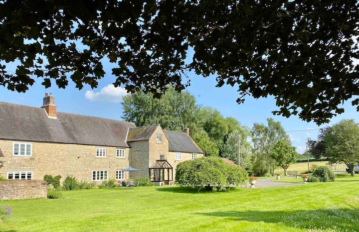 Hermosa Casa De Campo En 6 Acres Con Salas De Juegos Y Comodidades Modernas. - Buckinghamshire